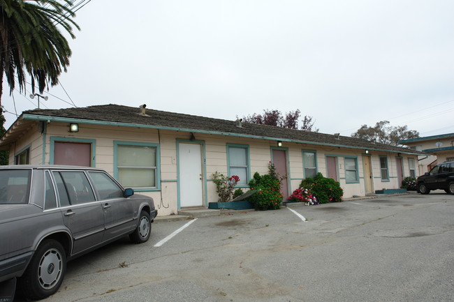 1017 El Camino Real N in Salinas, CA - Building Photo - Building Photo