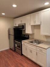 2818 Helen St in Philadelphia, PA - Building Photo - Building Photo