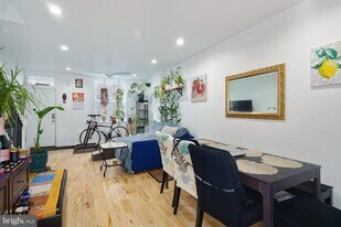 3045 Baltz St in Philadelphia, PA - Building Photo