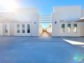 9 E St in Mercedes, TX - Building Photo