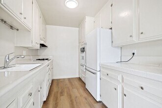 918 11th St in Santa Monica, CA - Building Photo - Building Photo