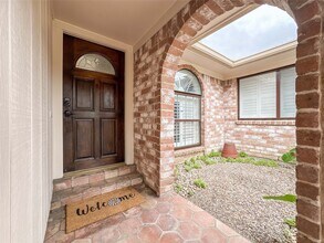15002 Torry Pines Rd in Houston, TX - Foto de edificio - Building Photo
