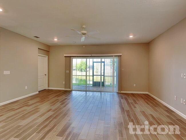 38 Athens Dr in St. Augustine, FL - Foto de edificio - Building Photo