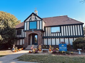 Village Park at Barclay Square Apartments