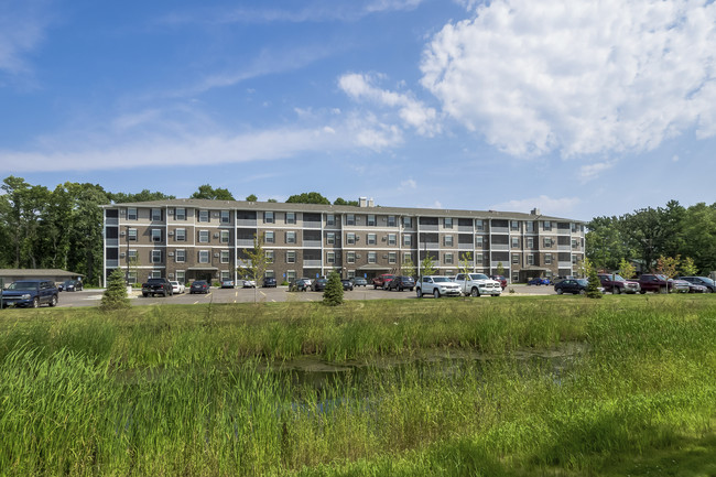 Arbor Ridge Luxury Apartments in Forest Lake, MN - Foto de edificio - Building Photo