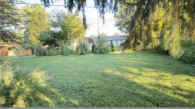 4343 E Deckard Dr in Bloomington, IN - Building Photo - Building Photo