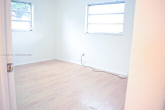2265 NW 98th St in Miami, FL - Building Photo - Building Photo