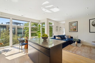 1795 Lanier Pl NW, Unit Unit 5 w Pvt Roof Parking in Washington, DC - Building Photo - Building Photo