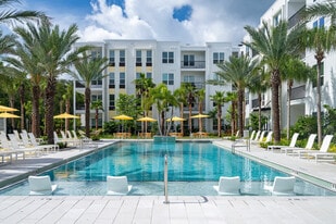 Livano Sunlake in Lutz, FL - Building Photo