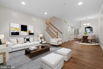 2480 Angeline Dr in Herndon, VA - Building Photo - Building Photo