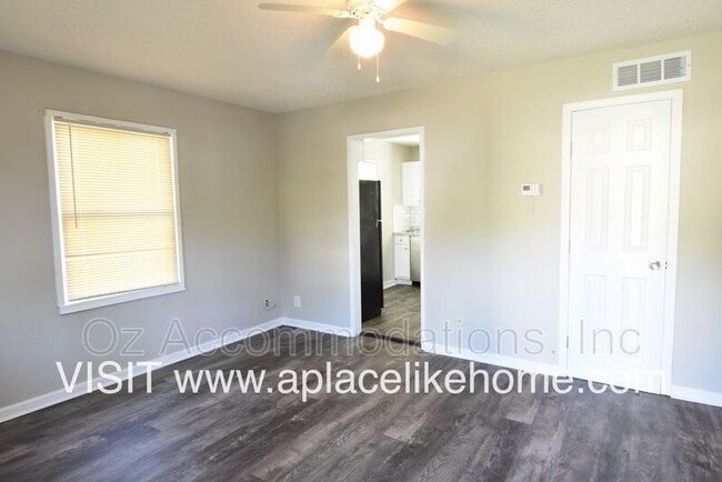 property at 9531 Charlotte St
