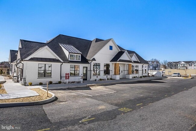 2605 Maplewood Cir in Harrisburg, PA - Building Photo - Building Photo