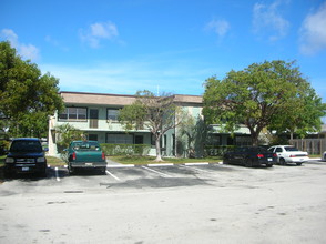 2255 SE 5th St in Pompano Beach, FL - Foto de edificio - Other