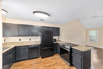 9778 SW 52 Ln in Gainesville, FL - Building Photo - Building Photo