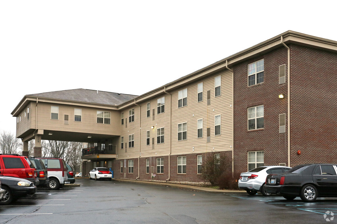 Brookview Glen in New Albany, IN - Foto de edificio