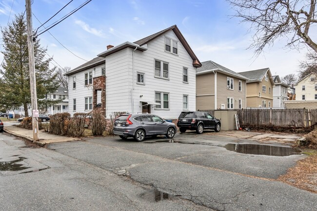 32-34-34 Magnolia St in Lawrence, MA - Building Photo - Building Photo
