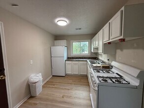 2606 E Hennepin Ave in Minneapolis, MN - Building Photo - Building Photo