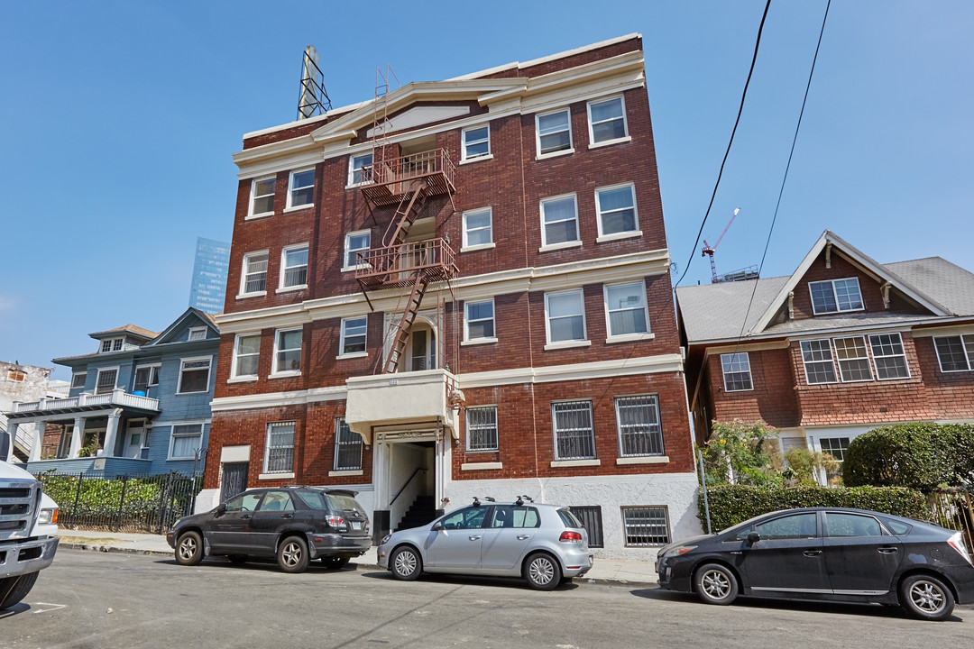 722 Hartford Ave in Los Angeles, CA - Building Photo