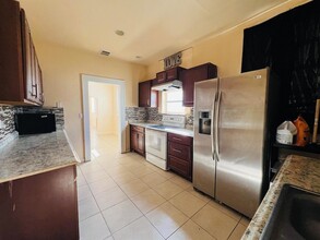 419 Barnett St, Unit B-19 in West Palm Beach, FL - Building Photo - Building Photo