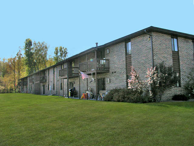 Deerbrook / Deerfield Apartments in Green Bay, WI - Building Photo - Building Photo