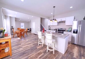 582 Seymour Ave in Columbus, OH - Building Photo