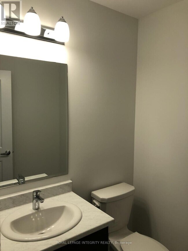 130 Maynooth Ct in Ottawa, ON - Building Photo - Building Photo