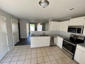 704 SE 4th St in Bentonville, AR - Building Photo - Building Photo