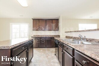 408 Lind Point Ln in Monroe, NC - Building Photo - Building Photo