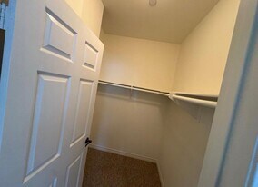 4523 Woodman Ave in Los Angeles, CA - Building Photo