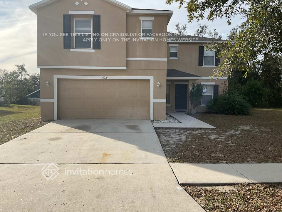 10724 Bamboo Rod Cir in Riverview, FL - Foto de edificio