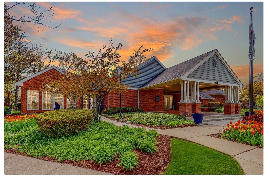 The Green at Chevy Chase in Buffalo Grove, IL - Building Photo