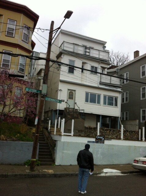1148 Bennington St, Unit 1 in Boston, MA - Foto de edificio