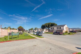 914 Acosta Plz in Salinas, CA - Building Photo - Building Photo