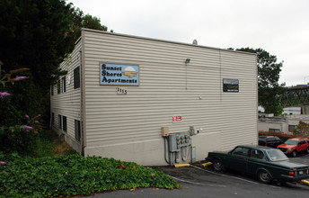 Sunset Shores Apartments in Bremerton, WA - Foto de edificio - Building Photo