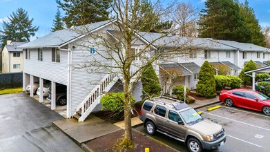 ?North Creek Townhomes – Spacious Homes in... in Everett, WA - Building Photo - Building Photo