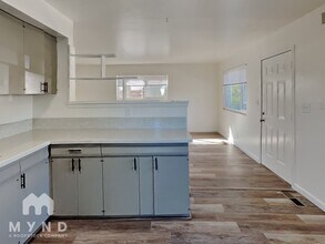 230 Burns St in Reno, NV - Foto de edificio - Building Photo