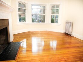 10 Beals St in Brookline, MA - Building Photo