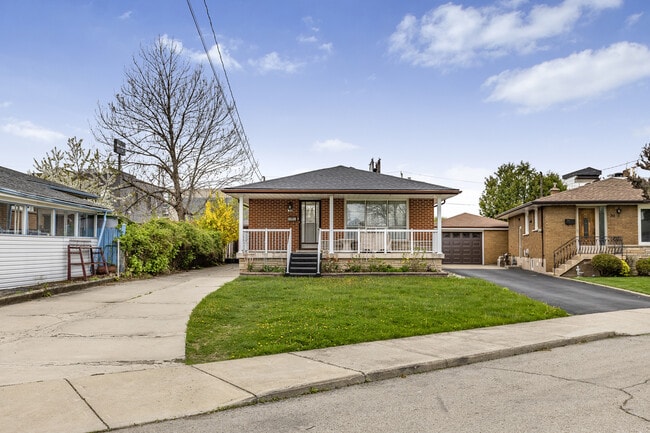 property at 32 Victor Blvd