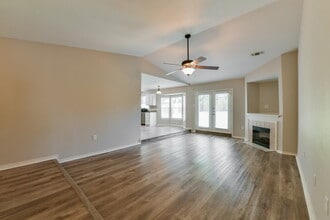 6437 Starnes Rd in Watauga, TX - Building Photo - Building Photo