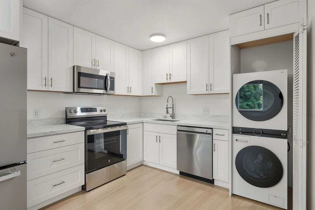 774 9th Ave in San Francisco, CA - Building Photo