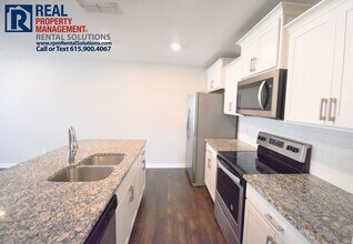 2026 Middle Tennessee Blvd in Murfreesboro, TN - Building Photo - Building Photo