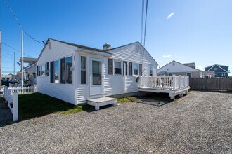 23 Diane Ln in Hampton, NH - Building Photo - Building Photo
