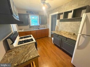 622 W Bridge St in Morrisville, PA - Building Photo - Building Photo