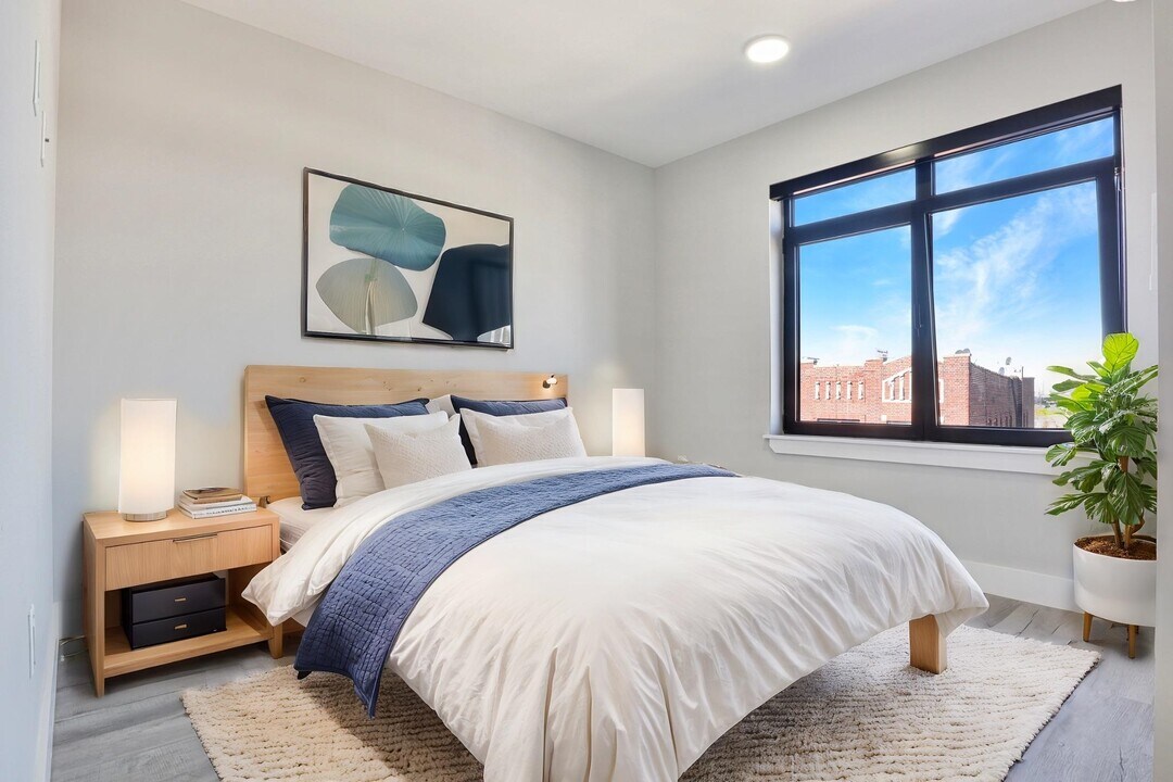 80 Romaine Ave-Unit -5A in Jersey City, NJ - Building Photo