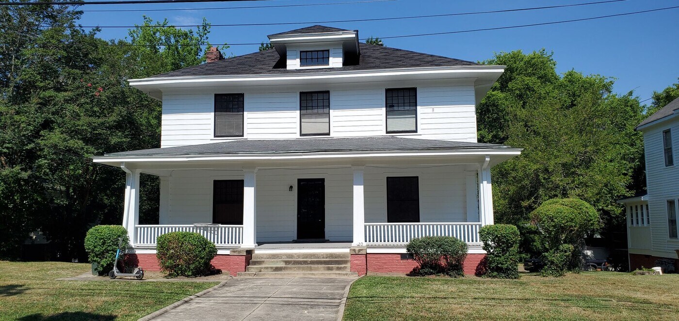 320 S Mendenhall St in Greensboro, NC - Building Photo