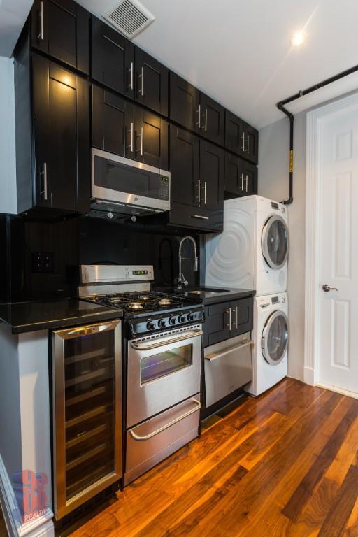 221 E 23rd St in New York, NY - Building Photo - Building Photo