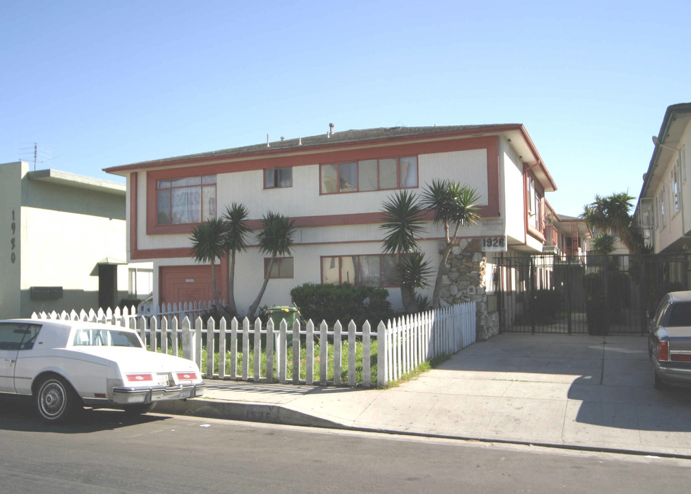 1926 S Shenandoah St in Los Angeles, CA - Building Photo