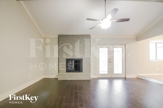 2313 March Ln in Grand Prairie, TX - Building Photo - Building Photo