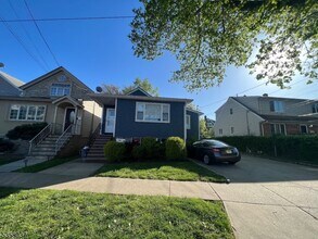 260 Maple Ave in Wallington, NJ - Building Photo - Building Photo