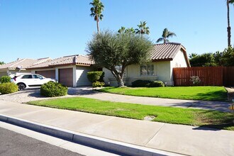 44150 Calico Cir in La Quinta, CA - Building Photo - Building Photo